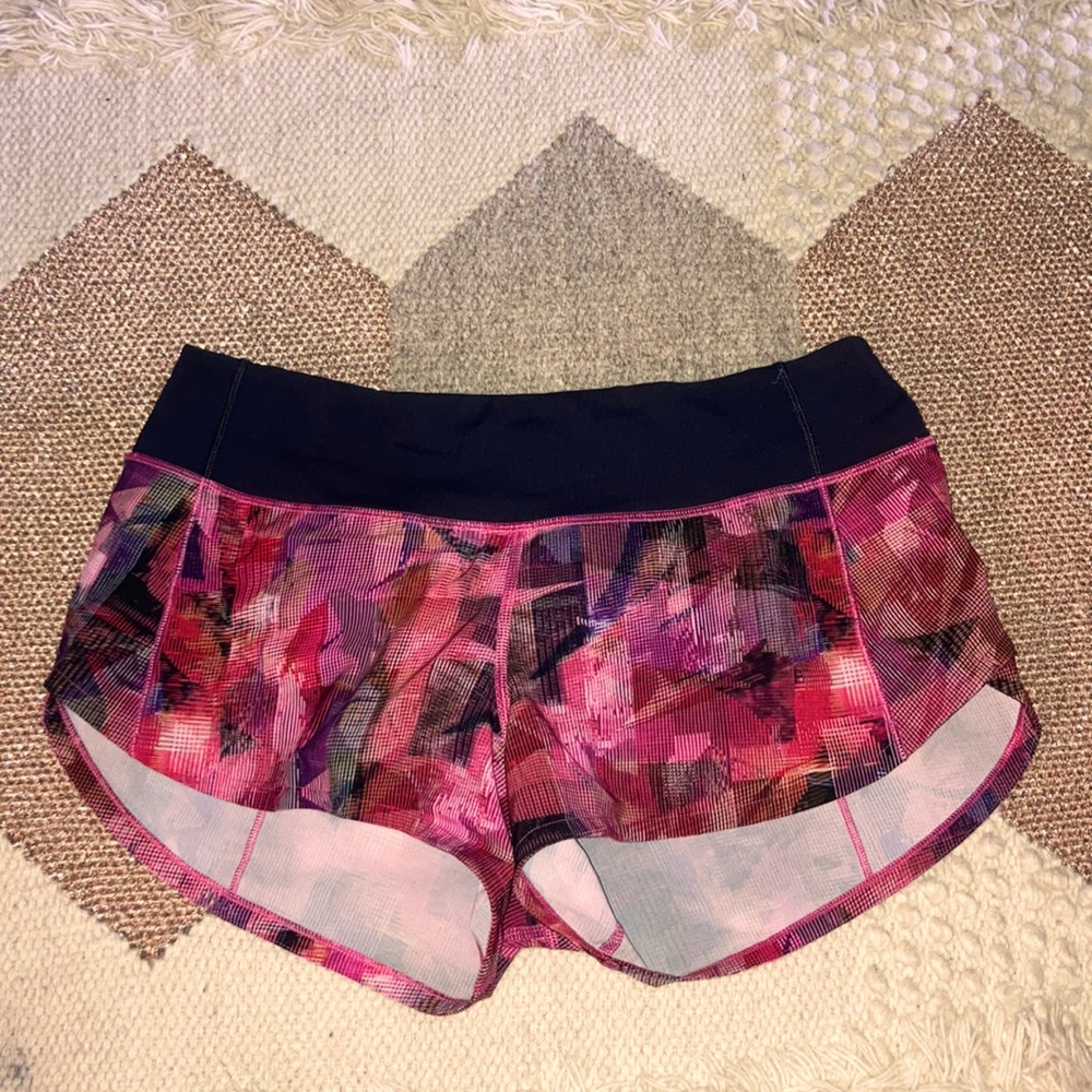 Lululemon Speed Up Shorts 2.5 inseam